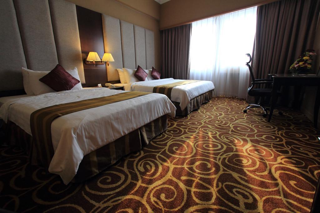 Mega Hotel Sdn Bhd Miri Habitación foto